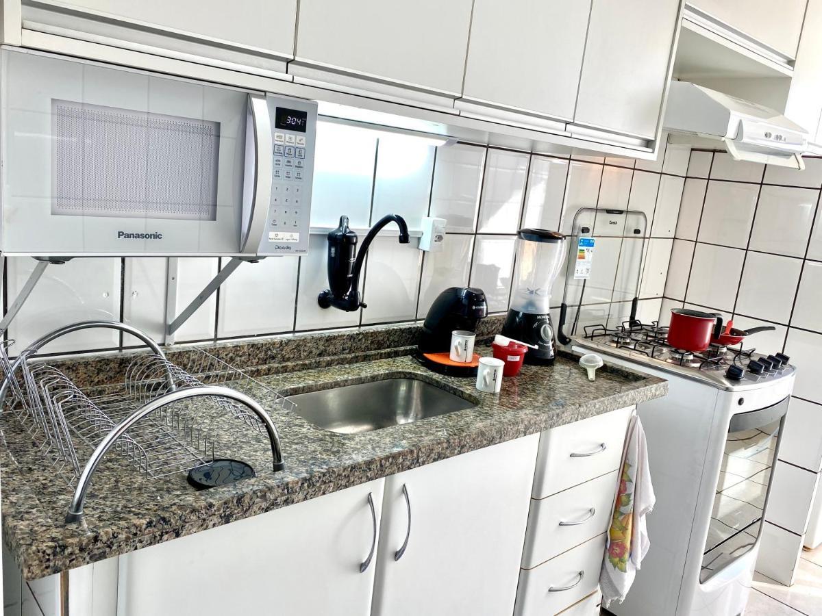 Apto No Centro Perto Do Shopping Com 2 Quartos De Casal Arcond Wifi Fibra Homeoffice E Garagem Em Dourados Bagian luar foto